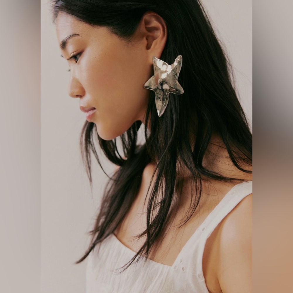 Free People Ursa Oversized Stud
Earrings - Picture 2 of 3